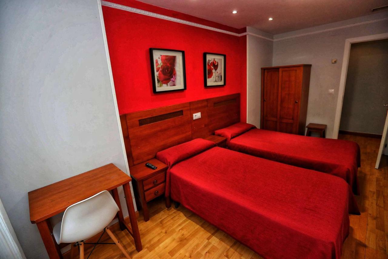 Hostal Vitorina Soria Exterior foto